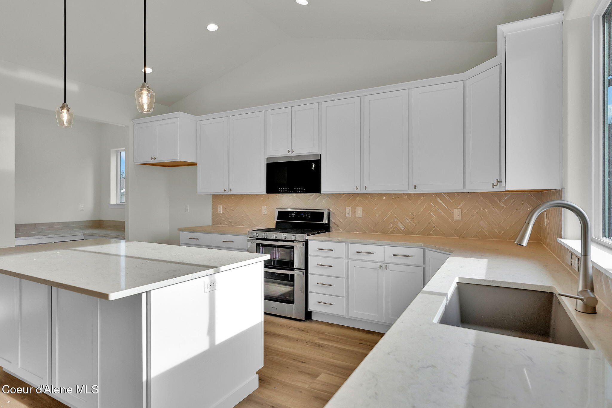 15109 North Liane Lane Rathdrum, ID 83858 - Photo 8 of 55 Kitchen