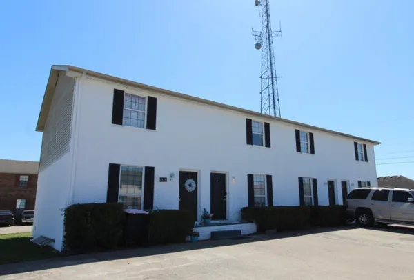 $895 | 123 Stephanie Drive, Unit H, Clarksville, TN 37042