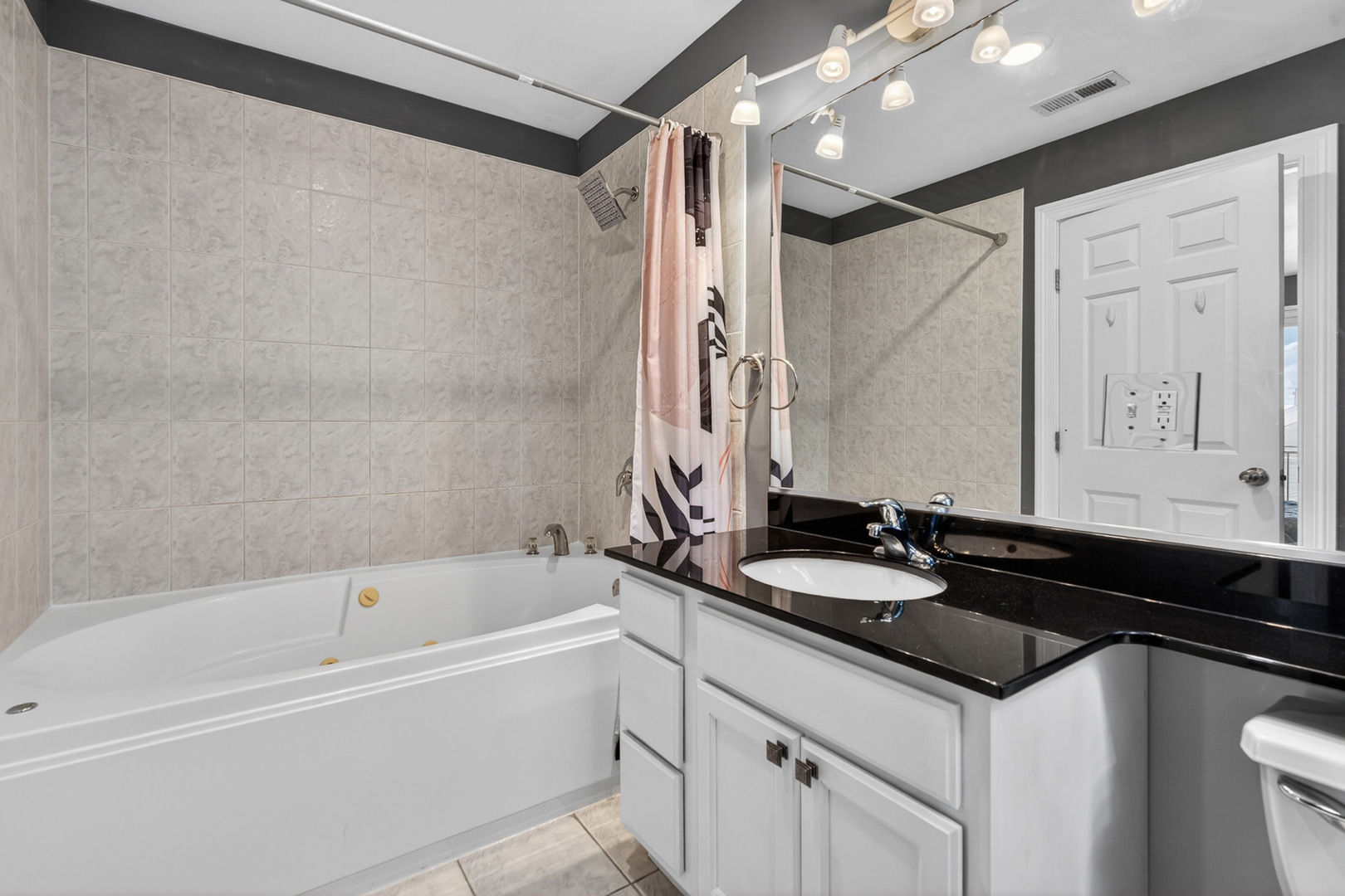 7509 West Irving Park Road, Unit 2 Chicago, IL 60634 - Photo 11 of 18