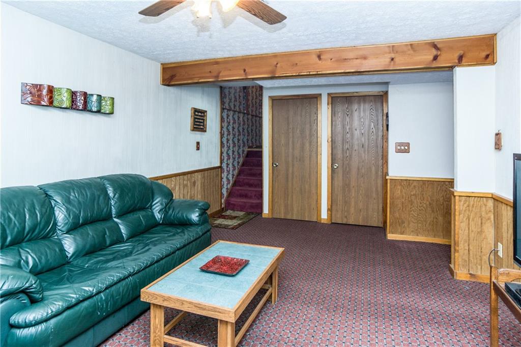 186 Old English Road Pittsburgh, PA 15237 - Photo 20 of 24 Gallery Image 20