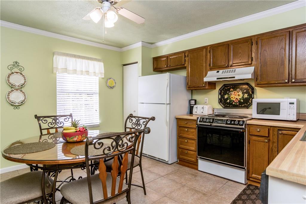 186 Old English Road Pittsburgh, PA 15237 - Photo 7 of 24 Gallery Image 7