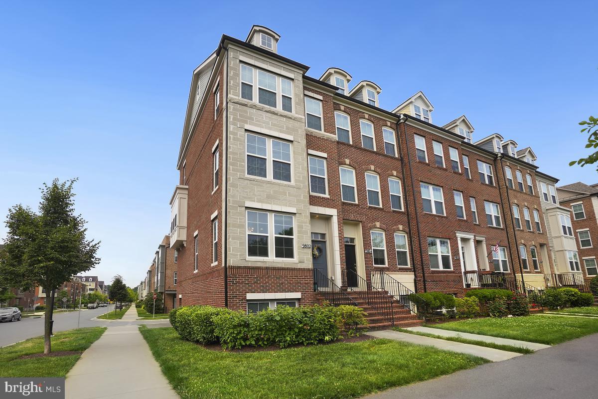 9802 Fields Road Gaithersburg, MD 20878 - Photo 4 of 51