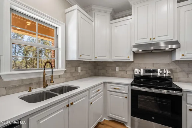 $284,500 | 525 Shirley Sanford Road, Seminary, MS 39479