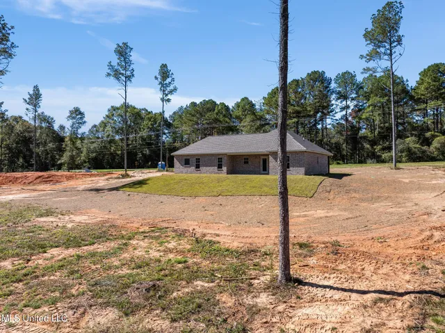 $284,500 | 525 Shirley Sanford Road, Seminary, MS 39479