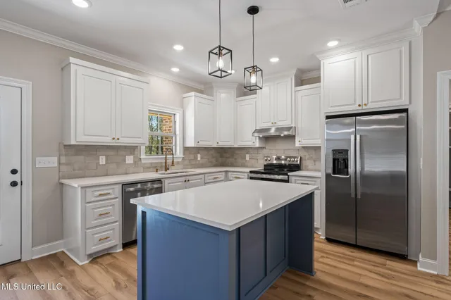 $284,500 | 525 Shirley Sanford Road, Seminary, MS 39479