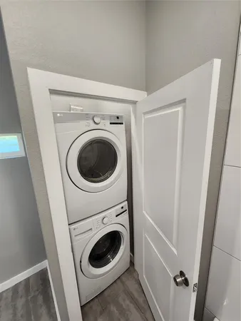 $1,300 | 519 Magnolia Point Drive, Unit A, Houston, TX 77336