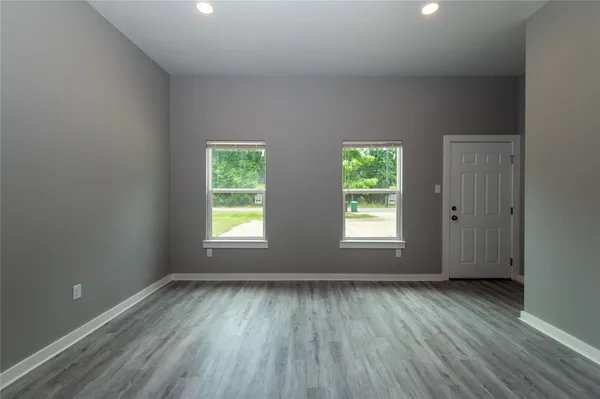 $1,300 | 519 Magnolia Point Drive, Unit A, Houston, TX 77336