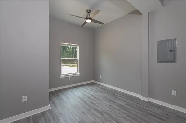$1,300 | 519 Magnolia Point Drive, Unit A, Houston, TX 77336