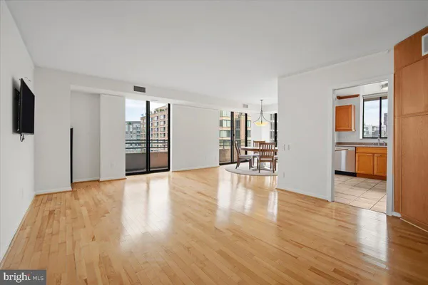 $589,900 | 1200 23rd Street Northwest, Unit 810, Washington, DC 20037