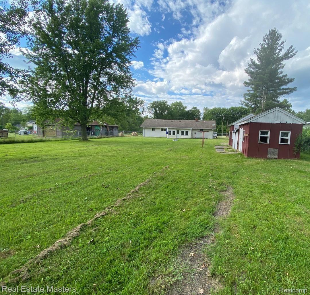 4401 Wall Road Port Huron, MI 48060 - Photo 4 of 13 WALL RD # 10.jpg