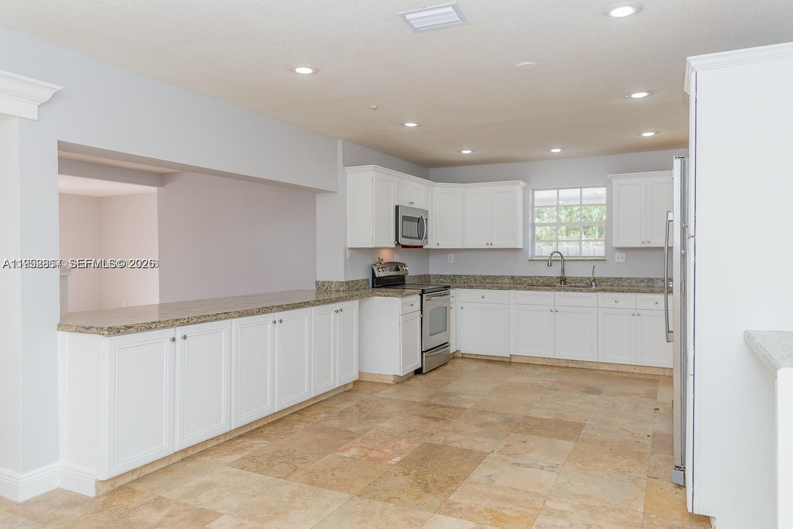 5520 Hayes Street, Unit 5520 Hollywood, FL 33021 - Photo 5 of 26