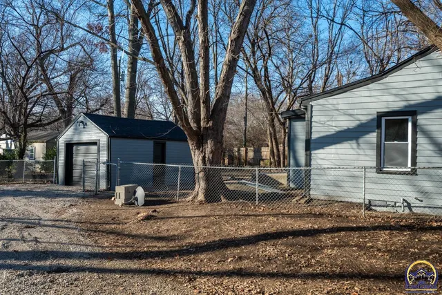 $154,950 | 3205 Southwest Munson Avenue, Topeka, KS 66604