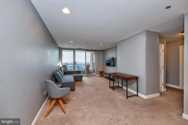 $2,295 | 100 Harborview Drive, Unit 1106, Baltimore, MD 21230