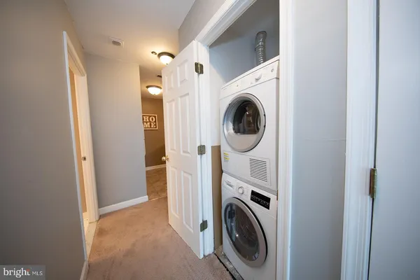 $2,295 | 100 Harborview Drive, Unit 1106, Baltimore, MD 21230