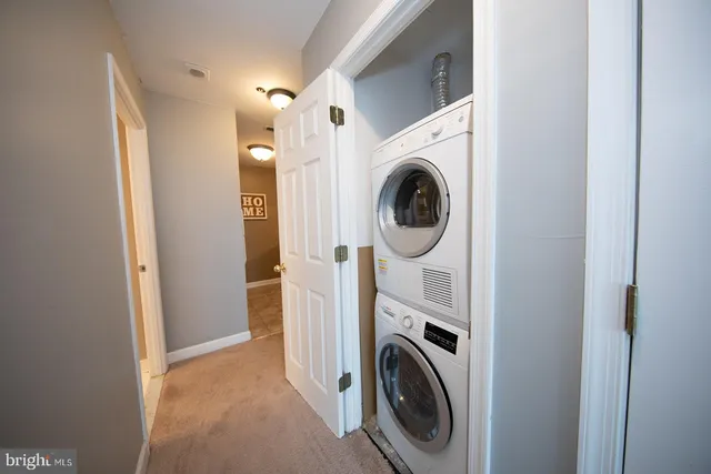 $2,400 | 100 Harborview Drive, Unit 1106, Baltimore, MD 21230