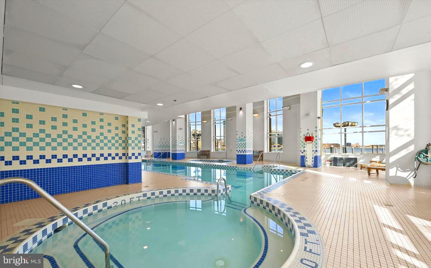 100 Harborview Drive, Unit 1106 Baltimore, MD 21230 - Photo 35 of 55 Indoor Pool Area