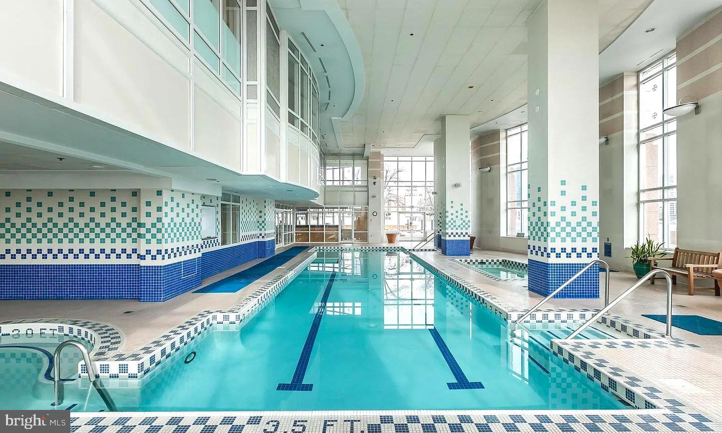 100 Harborview Drive, Unit 1106 Baltimore, MD 21230 - Photo 37 of 55 Indoor Pool Area