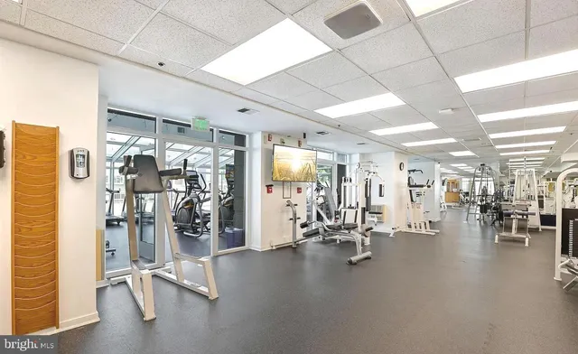 $2,400 | 100 Harborview Drive, Unit 1106, Baltimore, MD 21230