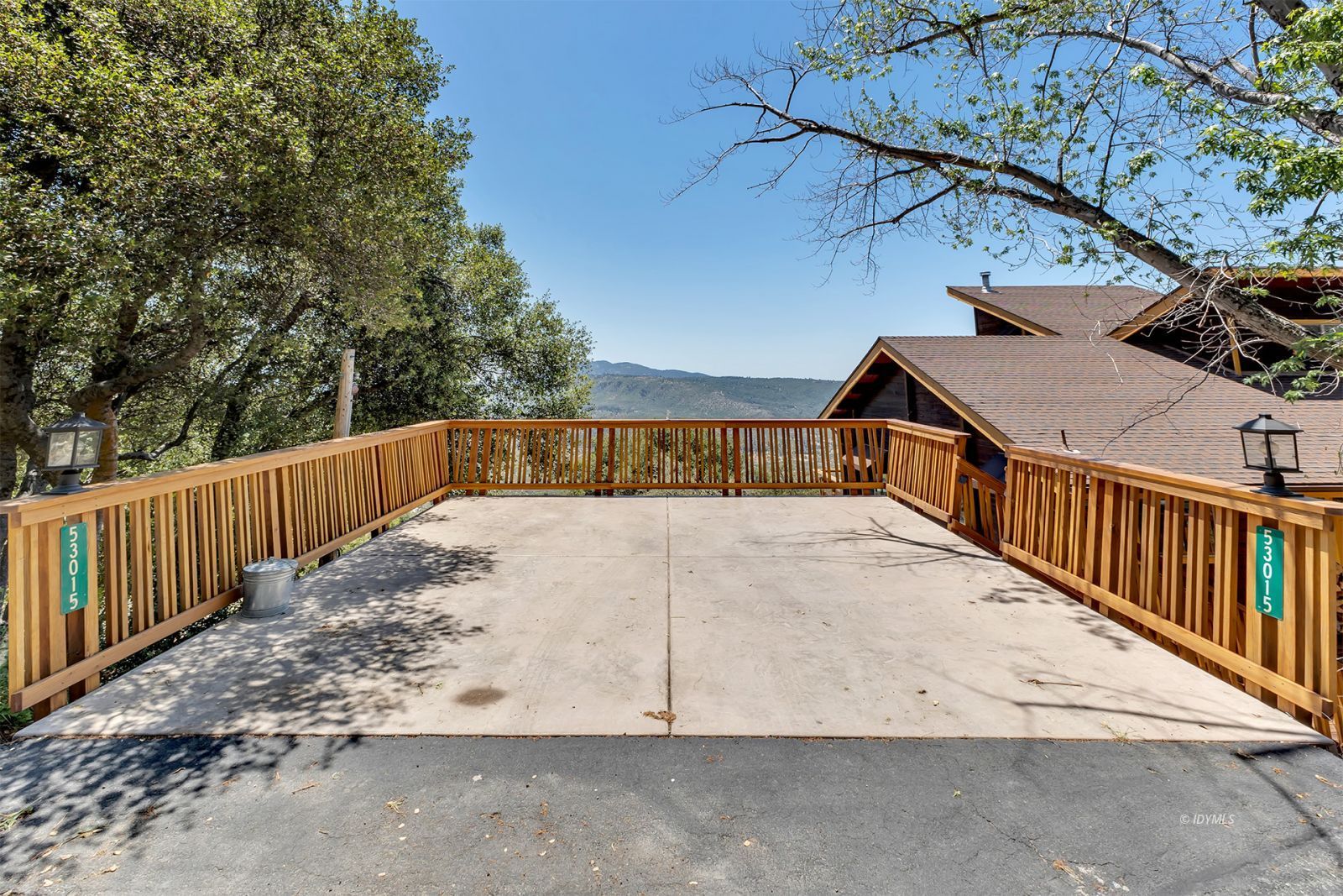 53015 Double View Drive Idyllwild, CA 92549 - Photo 16 of 99 a view of entryway