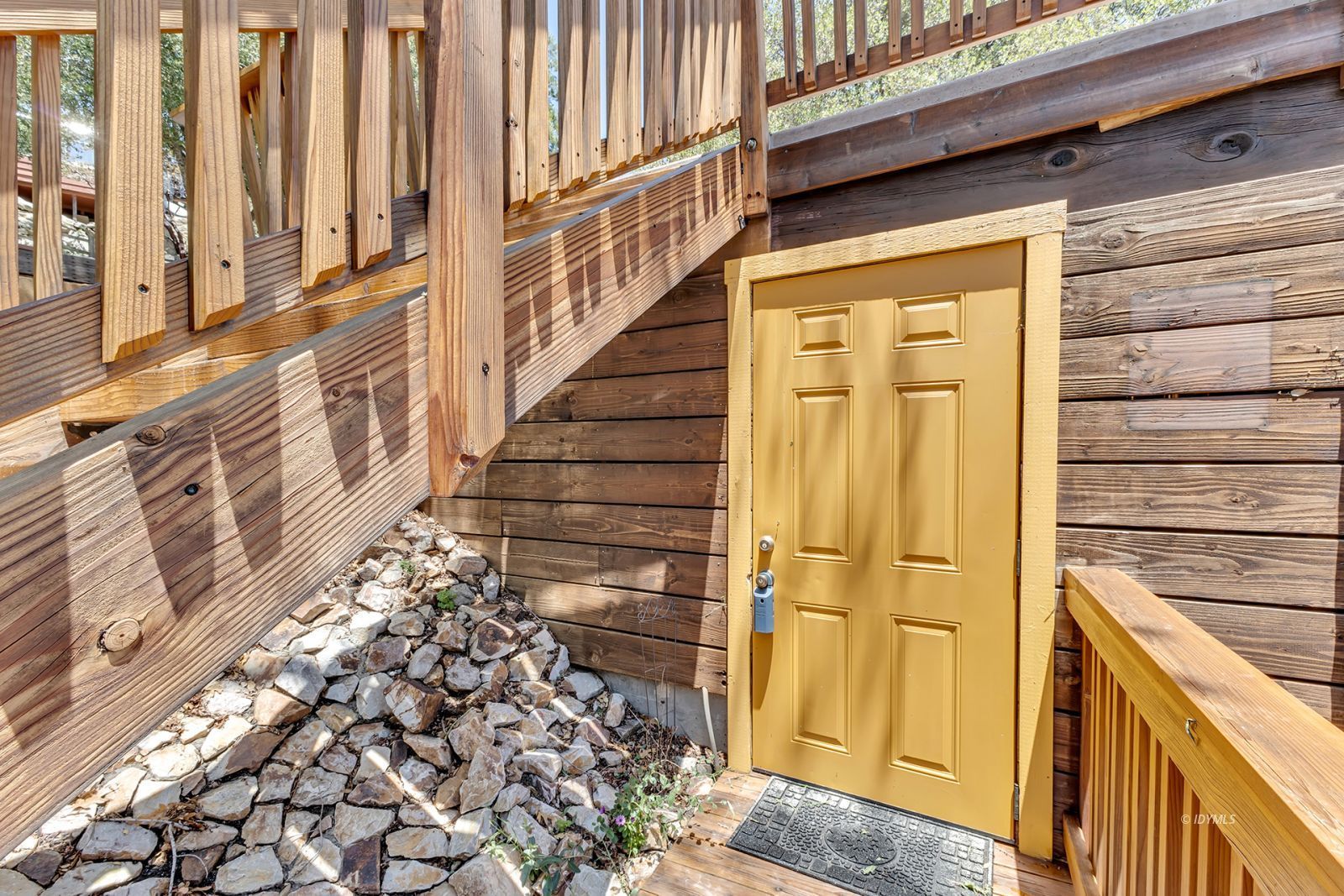 53015 Double View Drive Idyllwild, CA 92549 - Photo 93 of 99 a view of a entryway door of the house