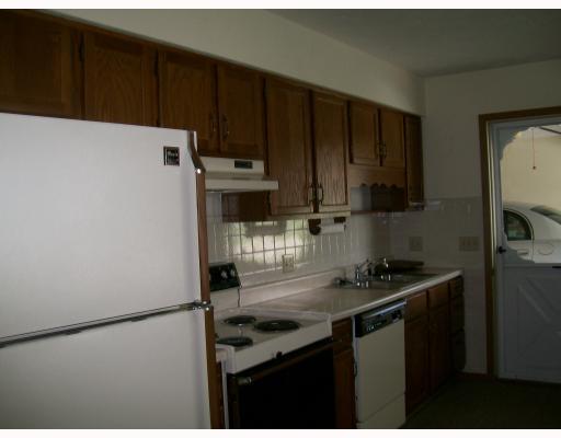 1043 Carson Lane, Unit 63 Springfield, OH 45503 - Photo 3 of 9