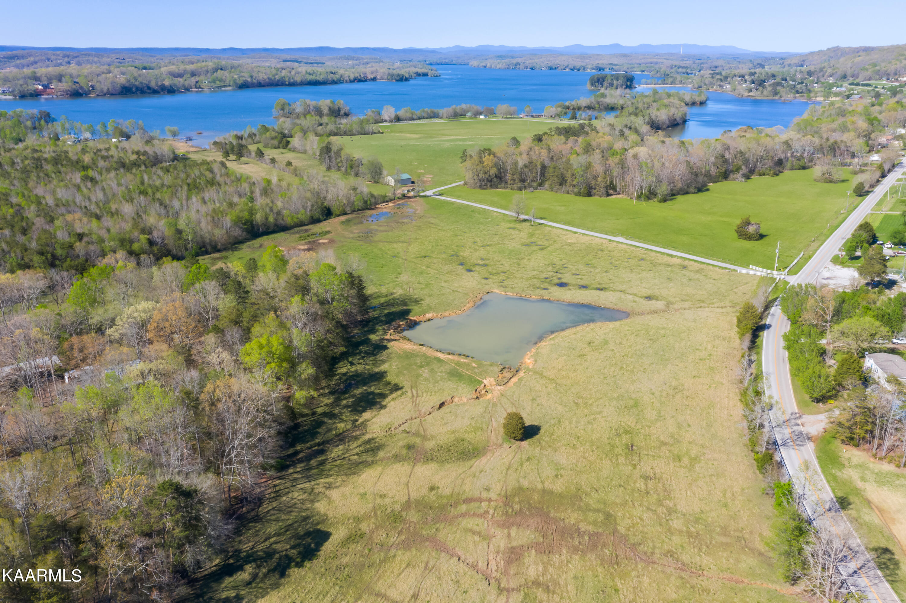 4 R Browns Peninsula Road Kingston, TN 37763 - Photo 4 of 21 4R-3