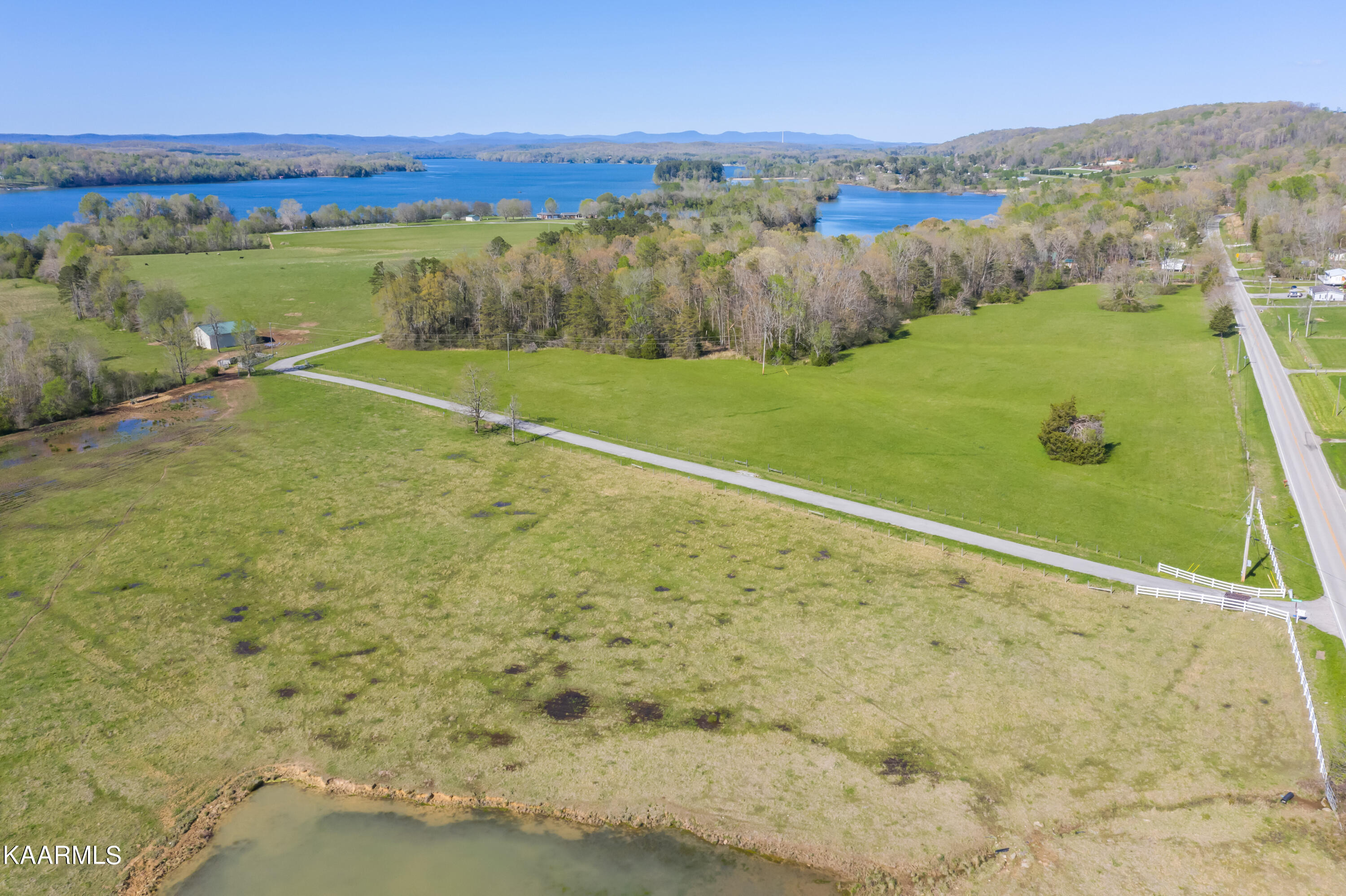 4 R Browns Peninsula Road Kingston, TN 37763 - Photo 5 of 21 4R-5