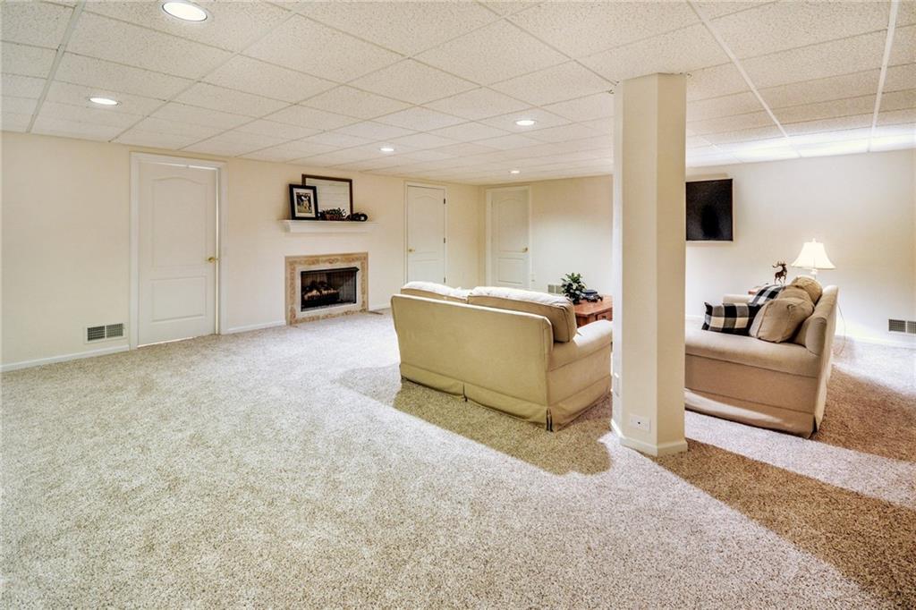 4222 Clendenning Road Gibsonia, PA 15044 - Photo 16 of 25 Gallery Image 16