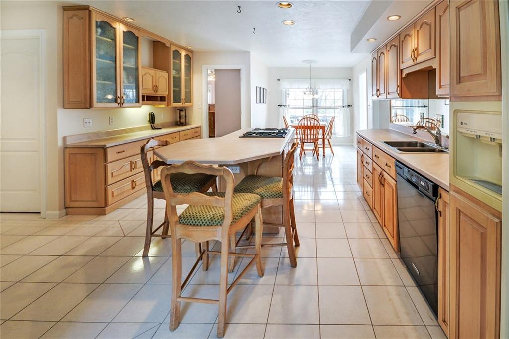 4222 Clendenning Road Gibsonia, PA 15044 - Photo 5 of 25 Gallery Image 5