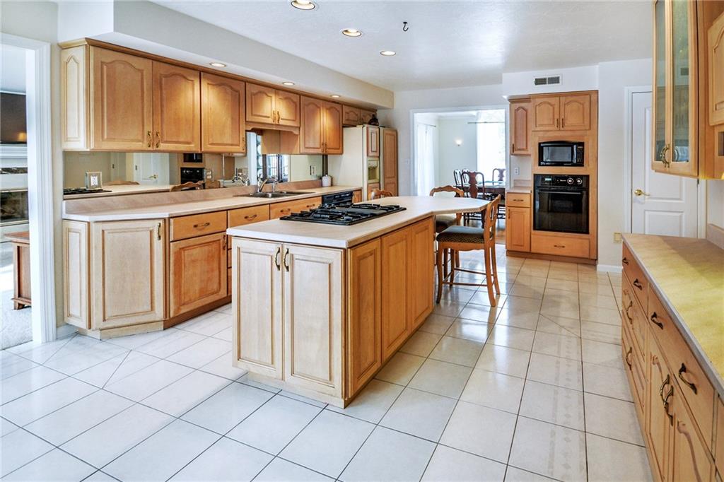 4222 Clendenning Road Gibsonia, PA 15044 - Photo 7 of 25 Gallery Image 7
