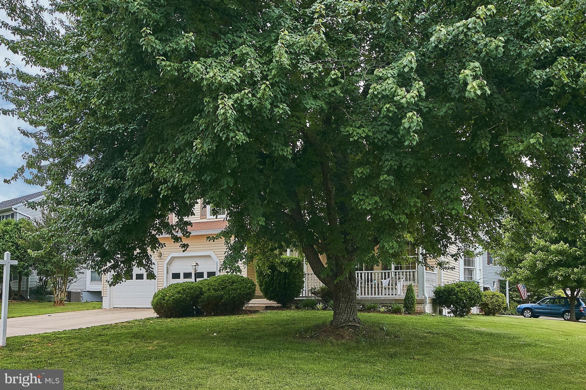 1935 Beech Road Sterling, VA 20164 - Photo 2 of 28 Exterior (Front)
