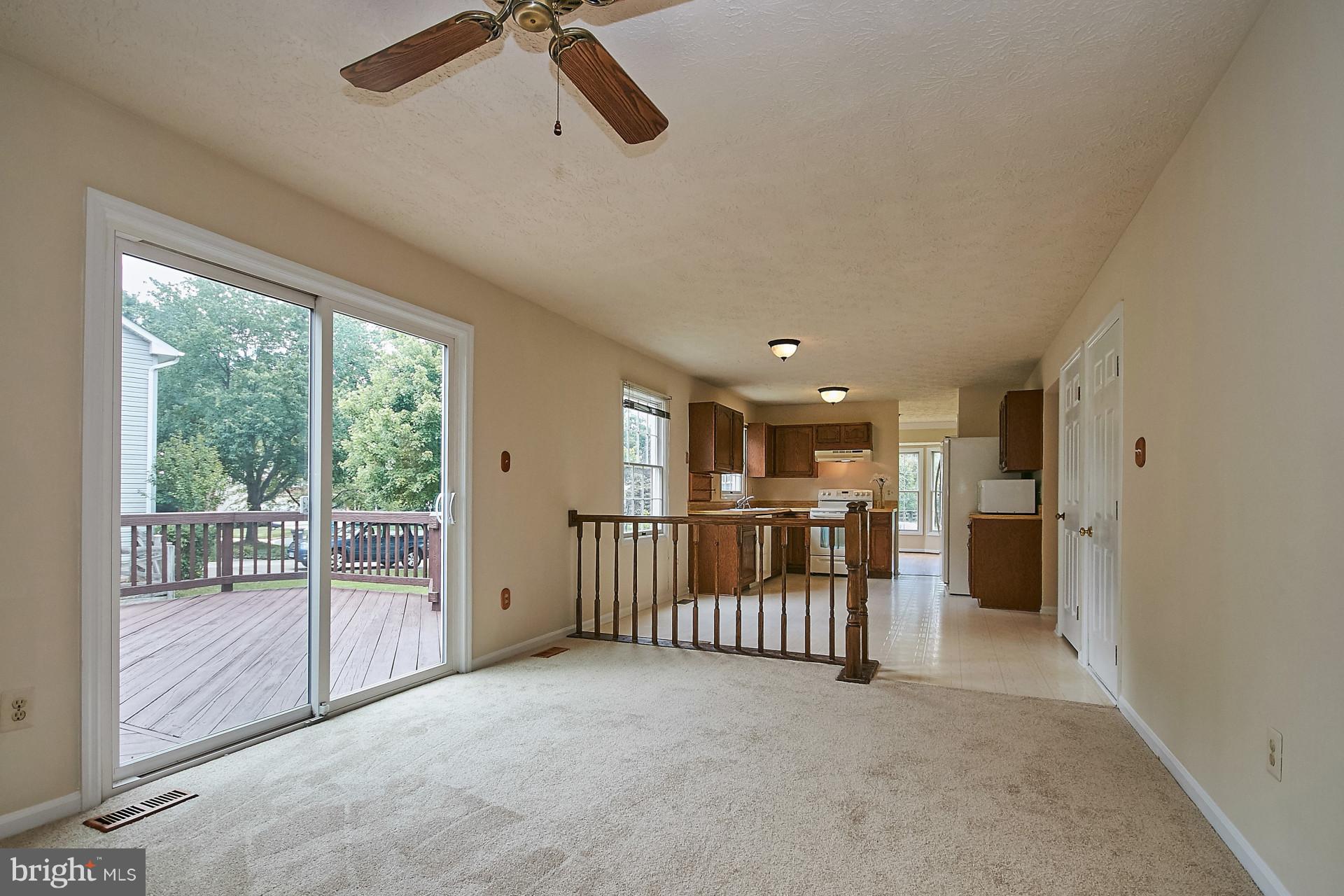 1935 Beech Road Sterling, VA 20164 - Photo 8 of 28 Family Room