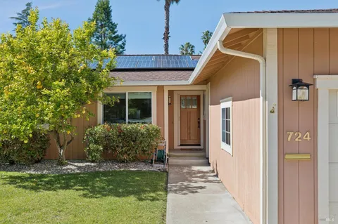 $945,000 | 724 Alice Street, Novato, CA 94945