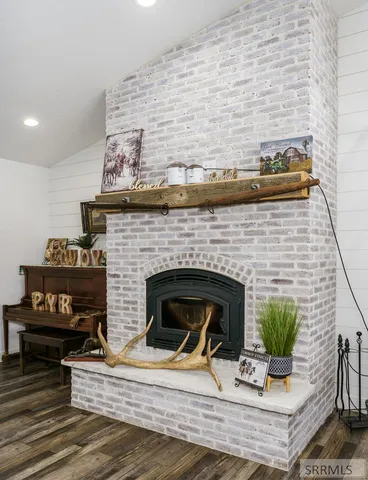 $850,000 | 250 East Pidcock Road, Inkom, ID 83245