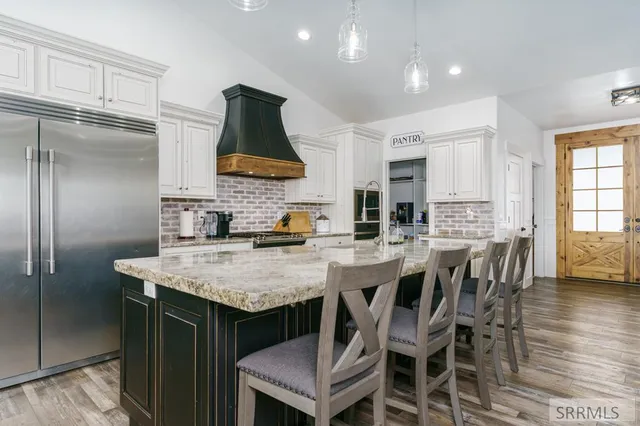 $850,000 | 250 East Pidcock Road, Inkom, ID 83245