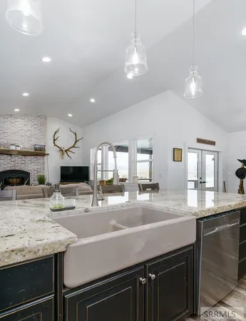 $850,000 | 250 East Pidcock Road, Inkom, ID 83245