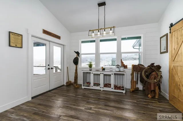 $850,000 | 250 East Pidcock Road, Inkom, ID 83245