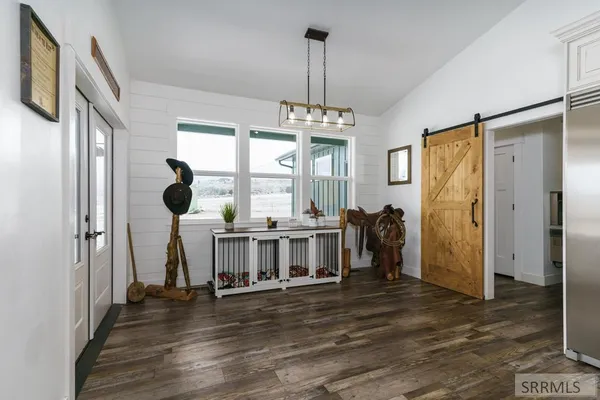 $850,000 | 250 East Pidcock Road, Inkom, ID 83245