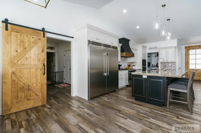 $850,000 | 250 East Pidcock Road, Inkom, ID 83245