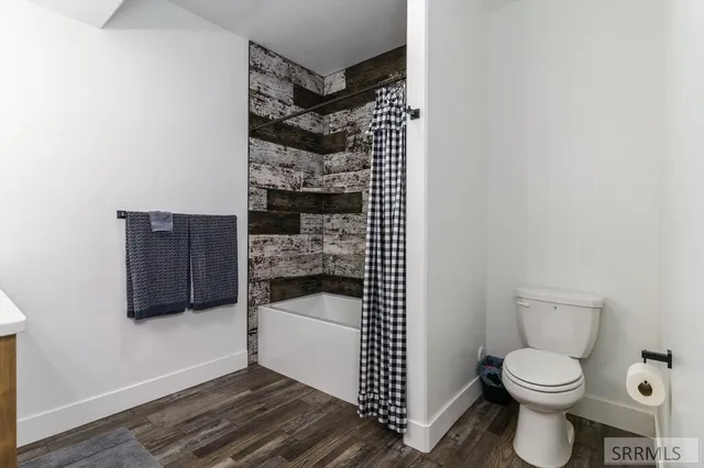 $850,000 | 250 East Pidcock Road, Inkom, ID 83245