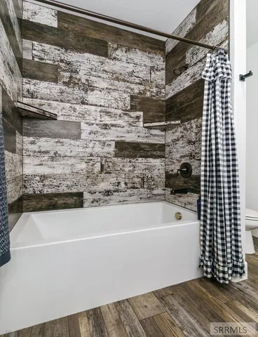 $850,000 | 250 East Pidcock Road, Inkom, ID 83245