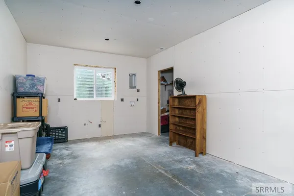 $850,000 | 250 East Pidcock Road, Inkom, ID 83245