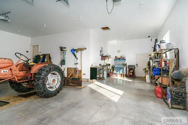$850,000 | 250 East Pidcock Road, Inkom, ID 83245