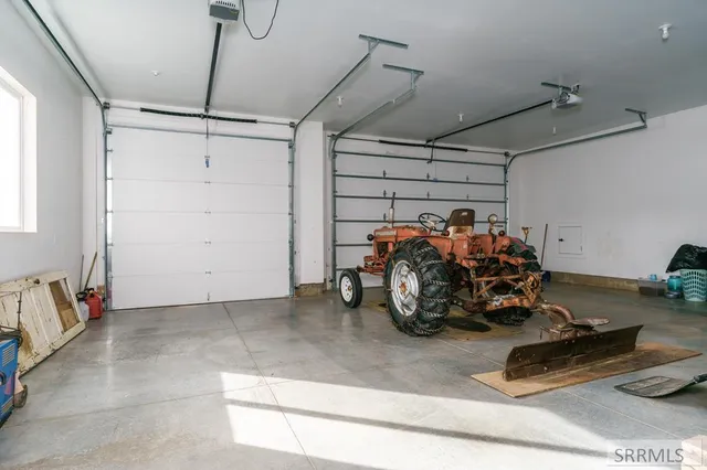 $850,000 | 250 East Pidcock Road, Inkom, ID 83245