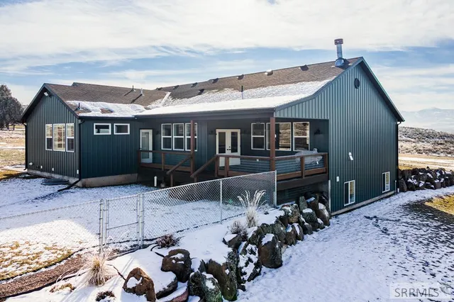 $850,000 | 250 East Pidcock Road, Inkom, ID 83245