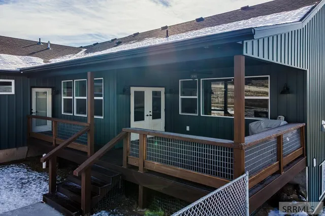 $850,000 | 250 East Pidcock Road, Inkom, ID 83245