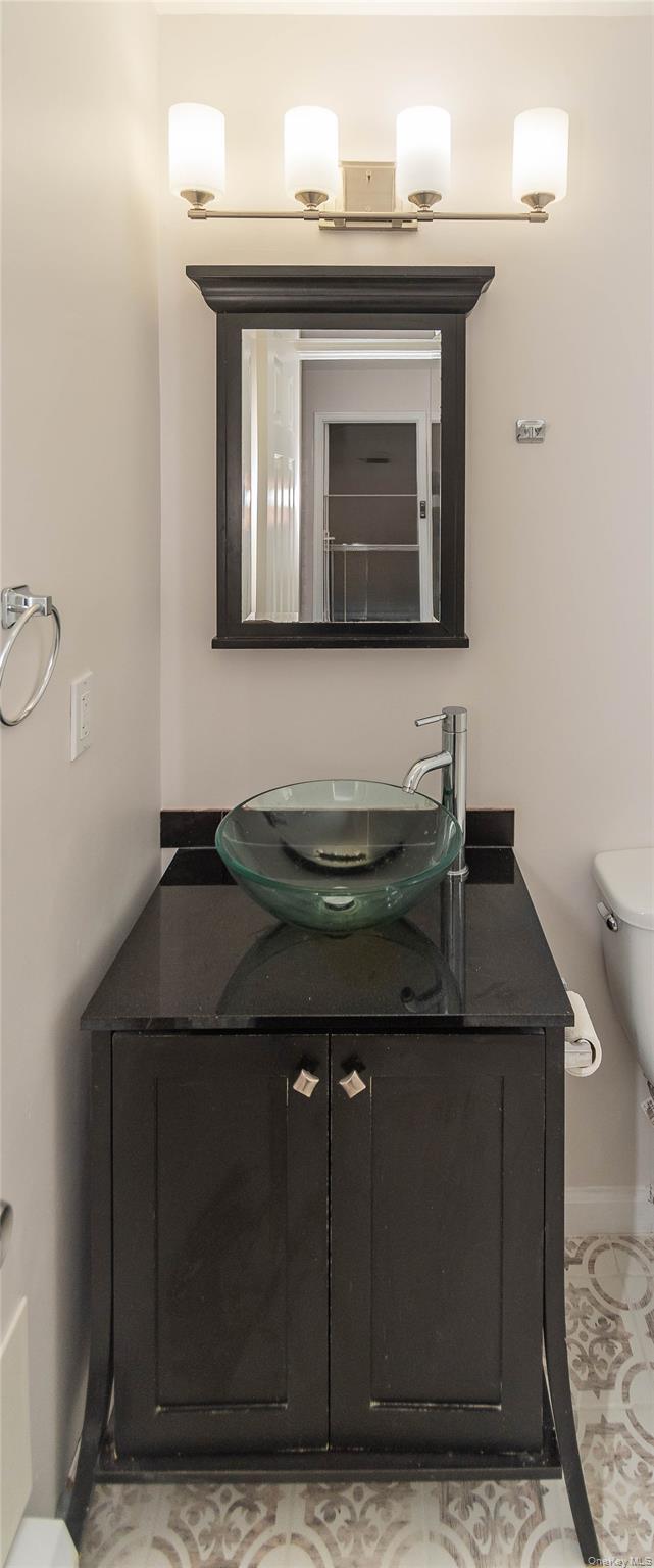 11 Fishkill Glen, Unit G Fishkill, NY 12524 - Photo 4 of 23