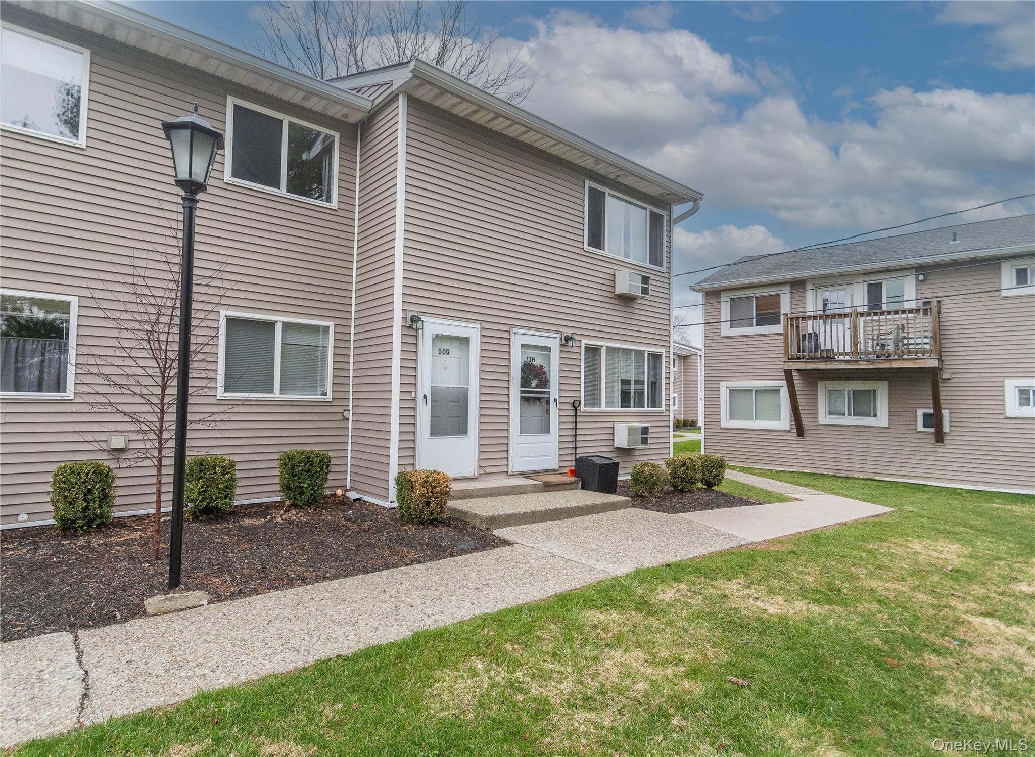 11 Fishkill Glen, Unit G Fishkill, NY 12524 - Photo 5 of 23