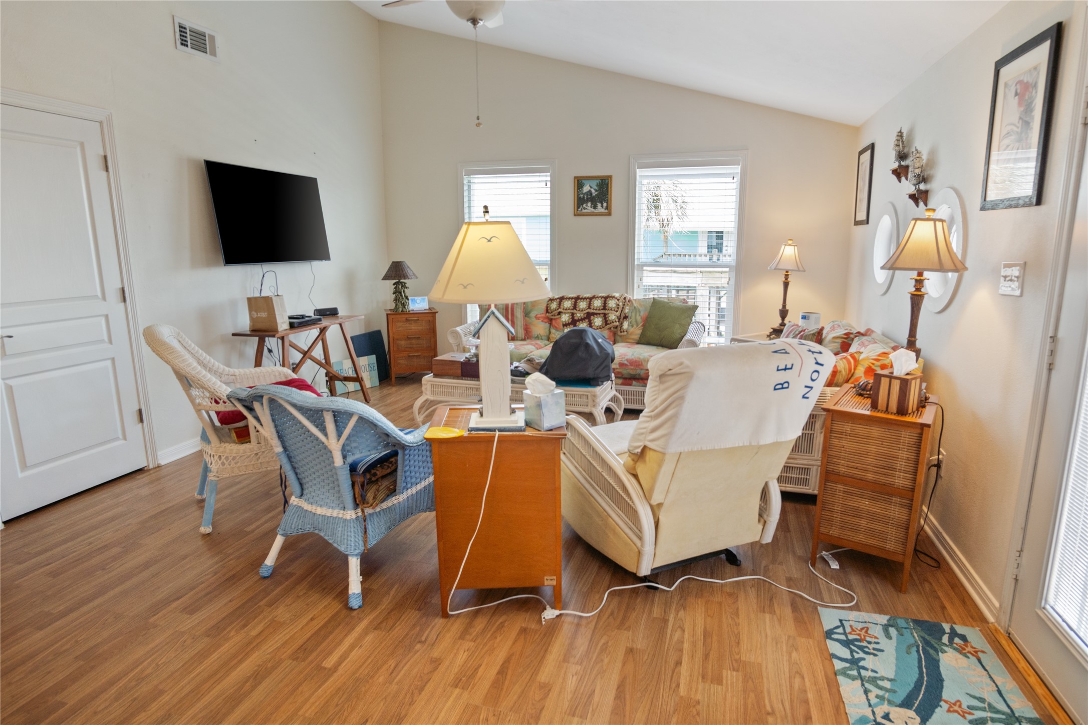 1205 Bay Crystal Beach, TX 77650 - Photo 5 of 33