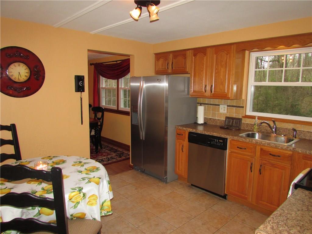 630 Fallen Timber Road Elizabeth, PA 15037 - Photo 13 of 25 Updated eat-in kitchen with stainless steel appliances